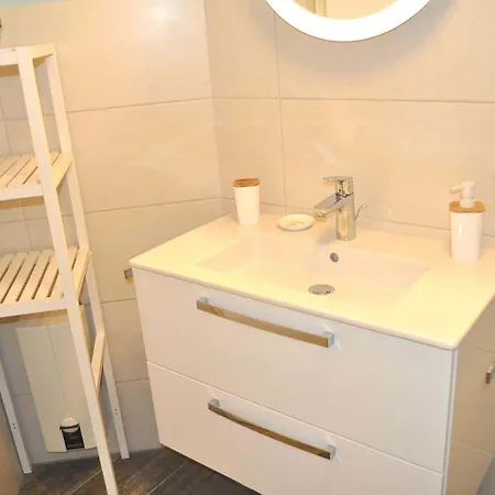 Dock 28 アパート *